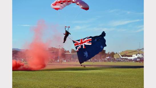 he Red Berets landed on Lindner Oval on Thursday August 28th, 2014. This was the highlight of the Paint The Town REaD reading promotions for that year and drew a large crowd to Lindner Oval. Source: Parkes Champion Post August 22, 2014