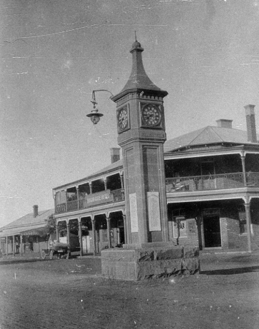 Photograph of Bogan Gate war memorial, circa 1920s. Source: State Library of NSW