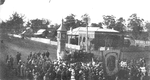 Photograph of the unveiling of the war memorial on September 9, 1922. Source: Gateway to the Bogan (1973) page 71