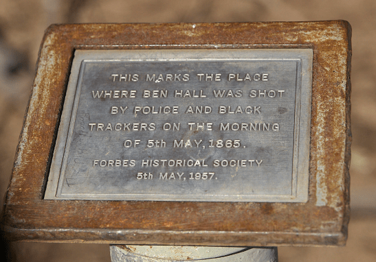 Plaque marking the place where Ben Hall was shot. It is located in Nelungaloo and the plaque was placed by the Forbes Historical Society. Source: Flickr website